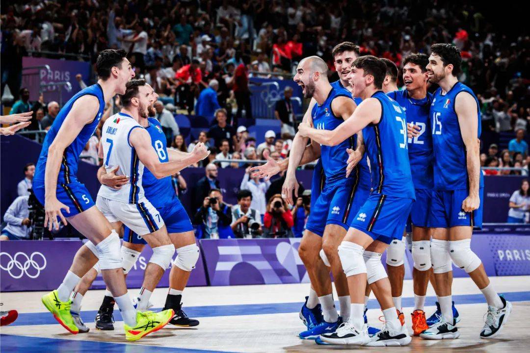 意大利国家队主帅调整阵容，迎战强大对手